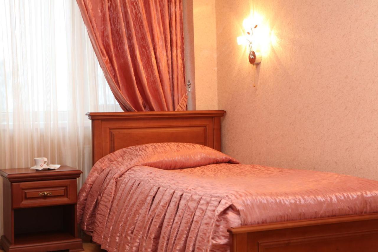 Olymp Hotel Uzhhorod Phòng bức ảnh